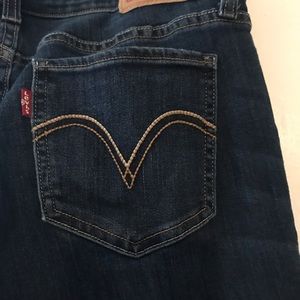 Levi’s 535 Super Skinny Jeans size 30 28 inseam